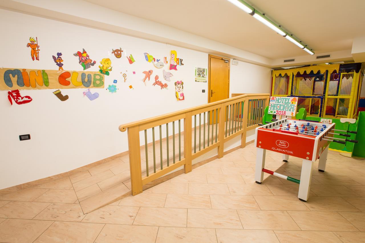 Hotel Majorka アンダロ エクステリア 写真